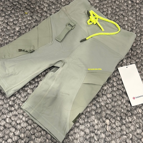 NWT LULULEMON CARGO SHR HIKING SHORT 8”